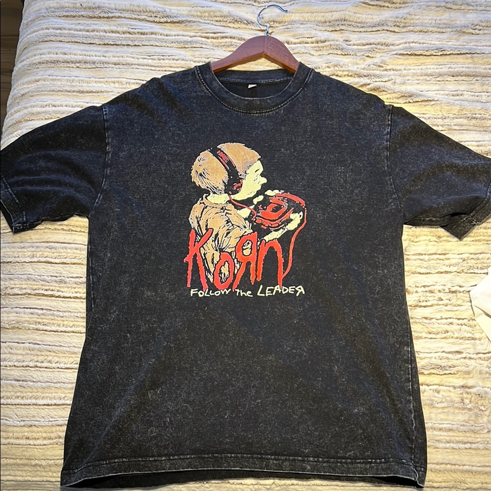 KoRn Red and Black Short Sleeve Tee with Artistic Graphic